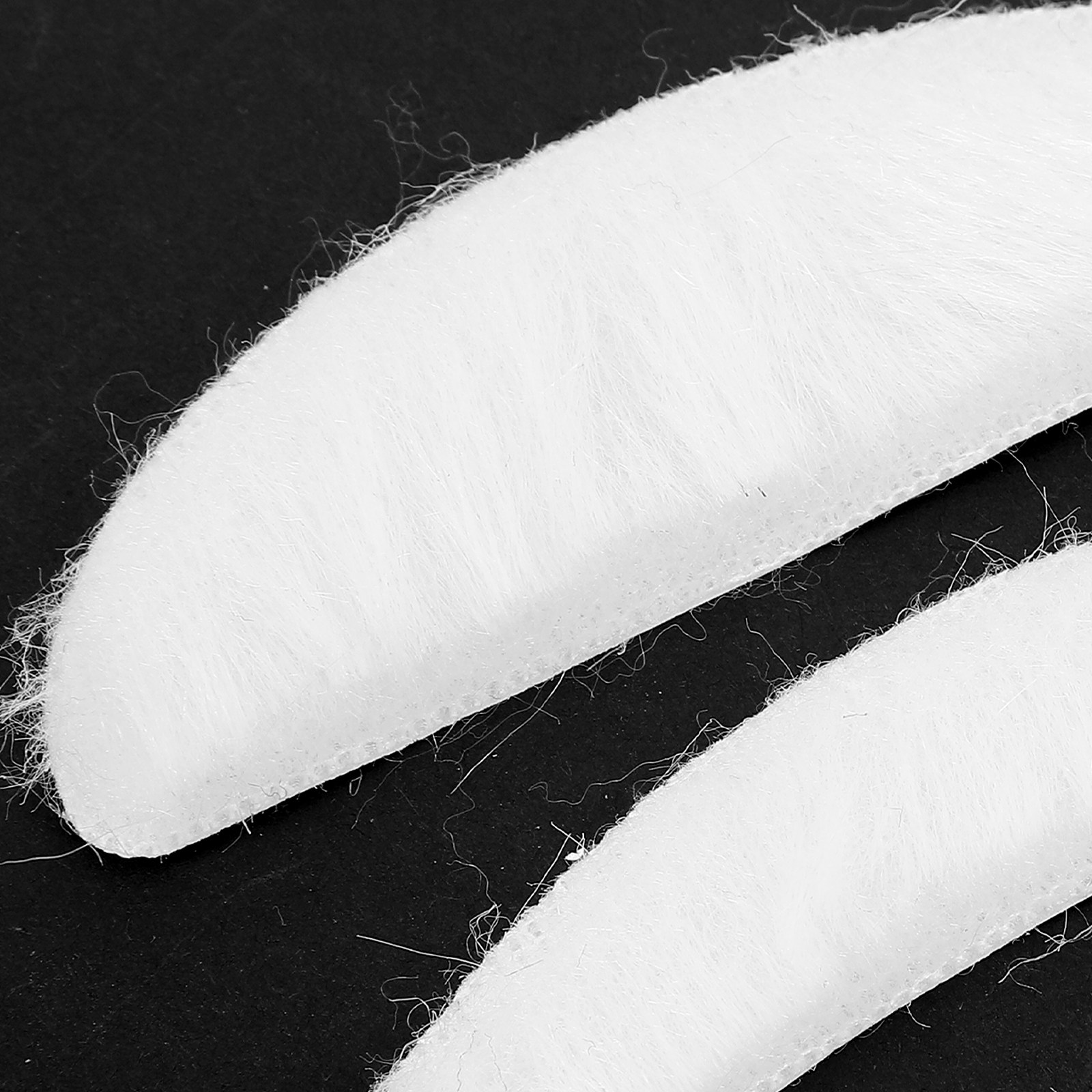 1Set White Fake Beard Eyebrows - Easy Cosplay Prop recension och pris